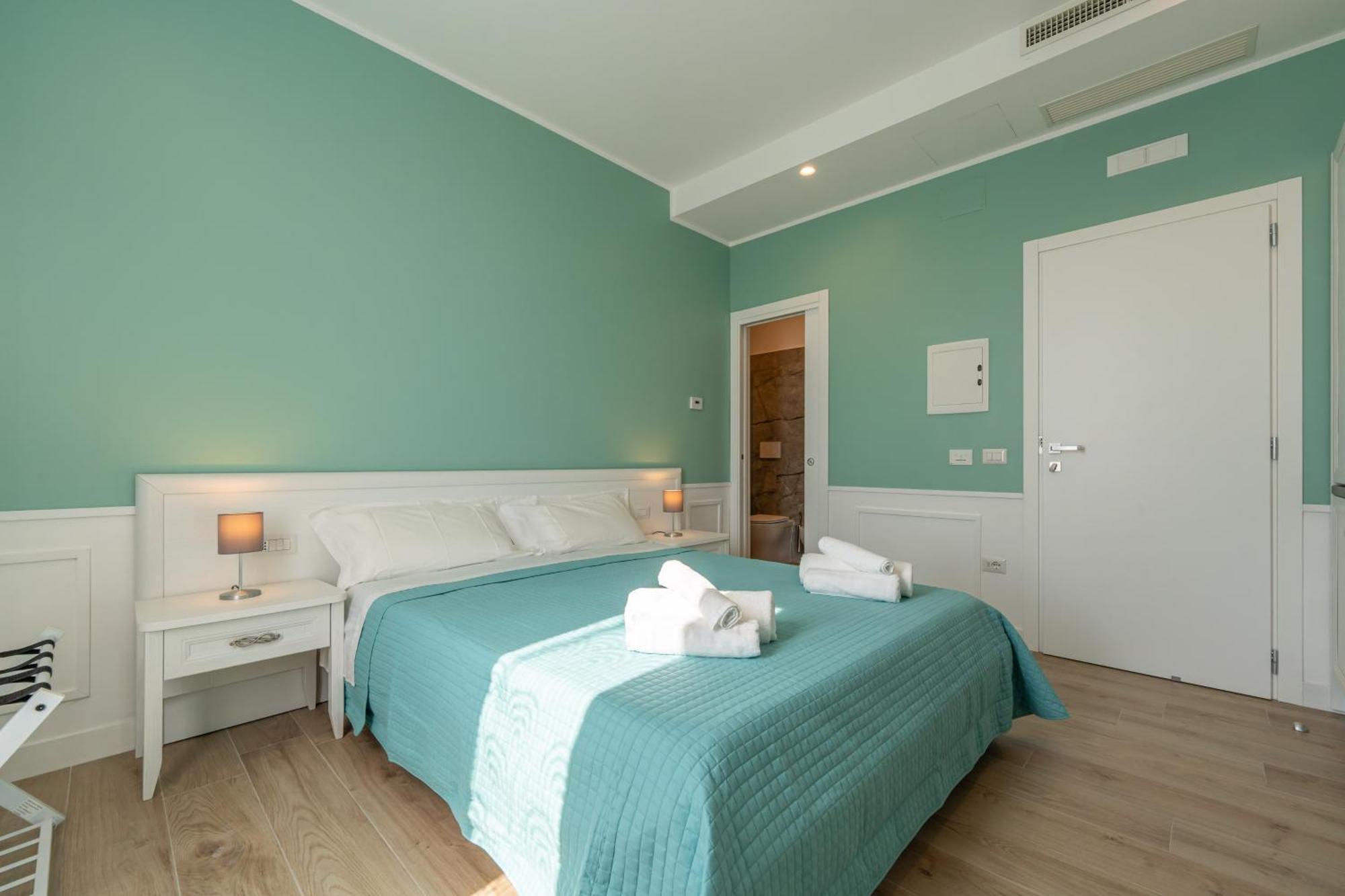 Frühstückspension Daca Luxury Neapel