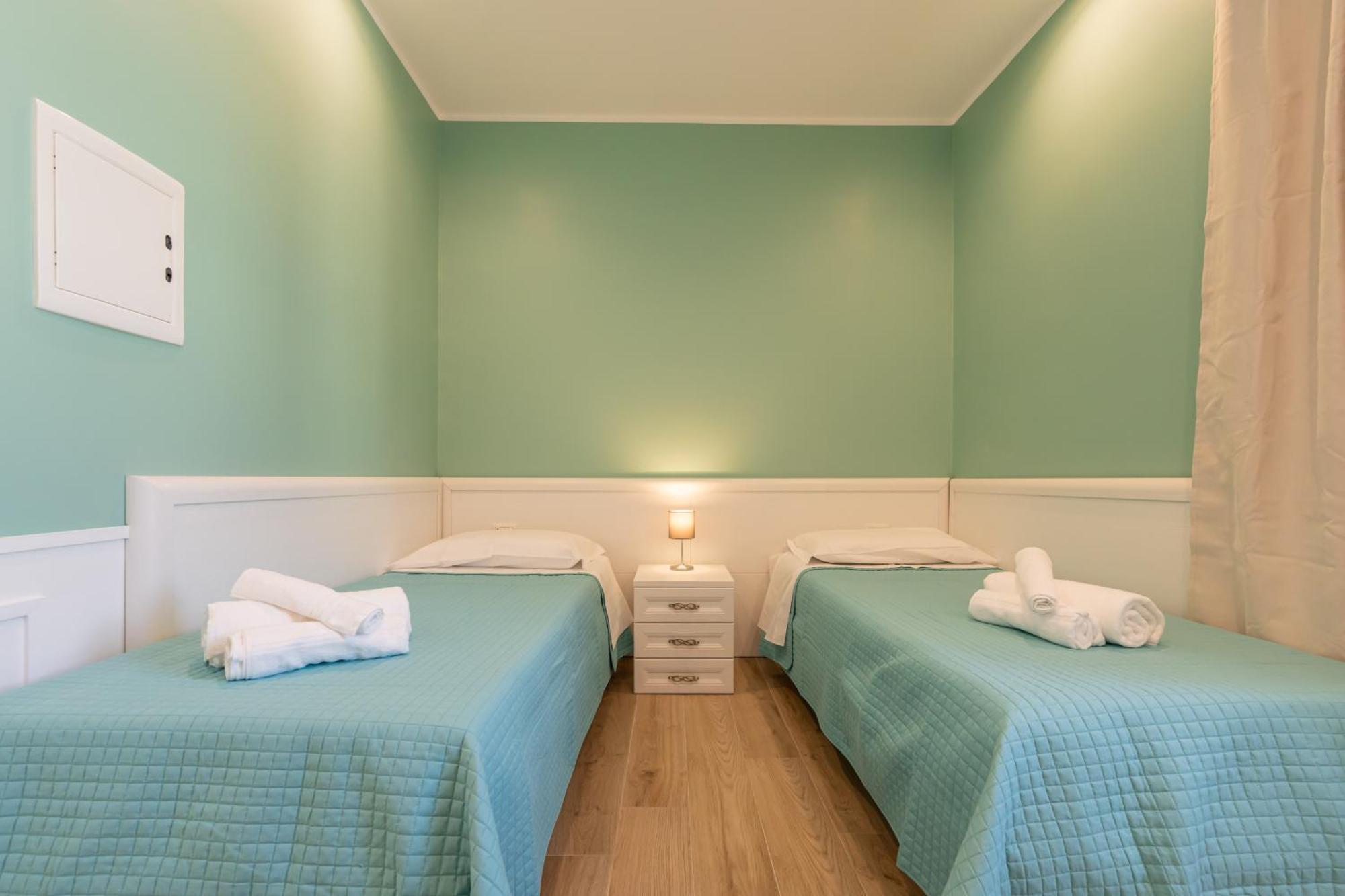 Daca Luxury * Neapel